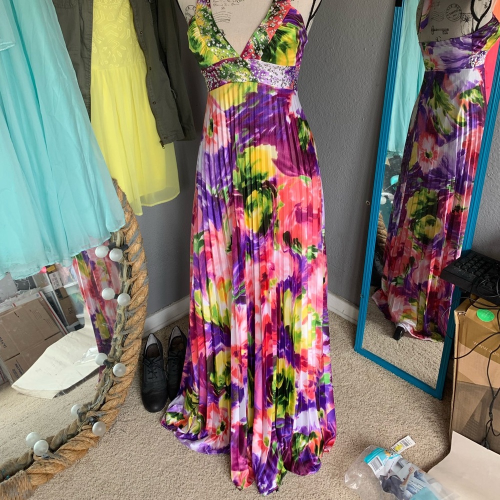 Morgan & CO formal dress